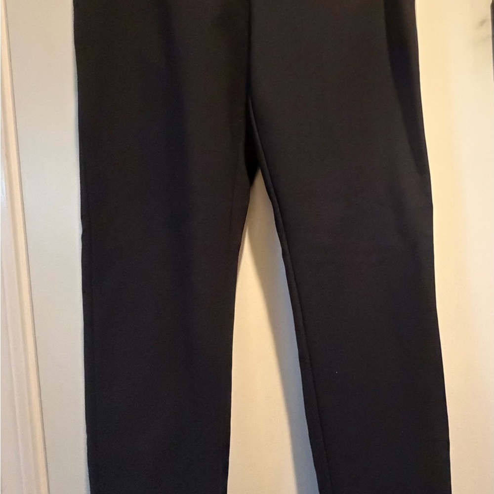 Lilly Pulitzer Black Dress Pants Size 10. Side zip with button. EUC